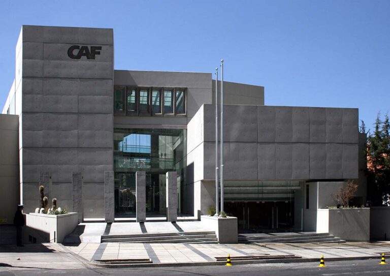 Despojo y exclusión: el trato de la CAF a Venezuela